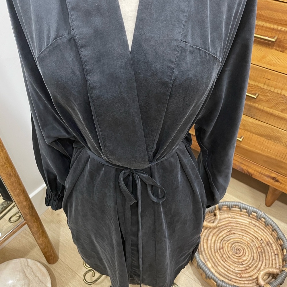 Lunya Silk Robe - Picture 6 of 7